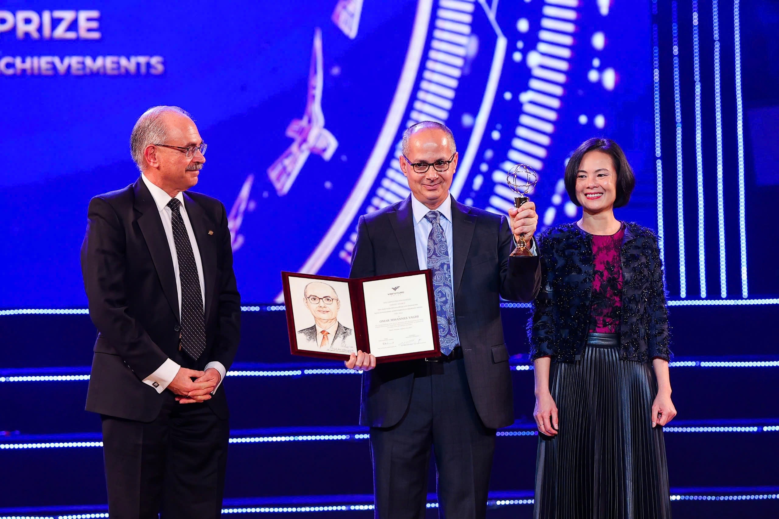 GS Omar M. Yaghi, chu nhan giai VinFuture, nhan giai Nobel Hoa hoc hinh anh