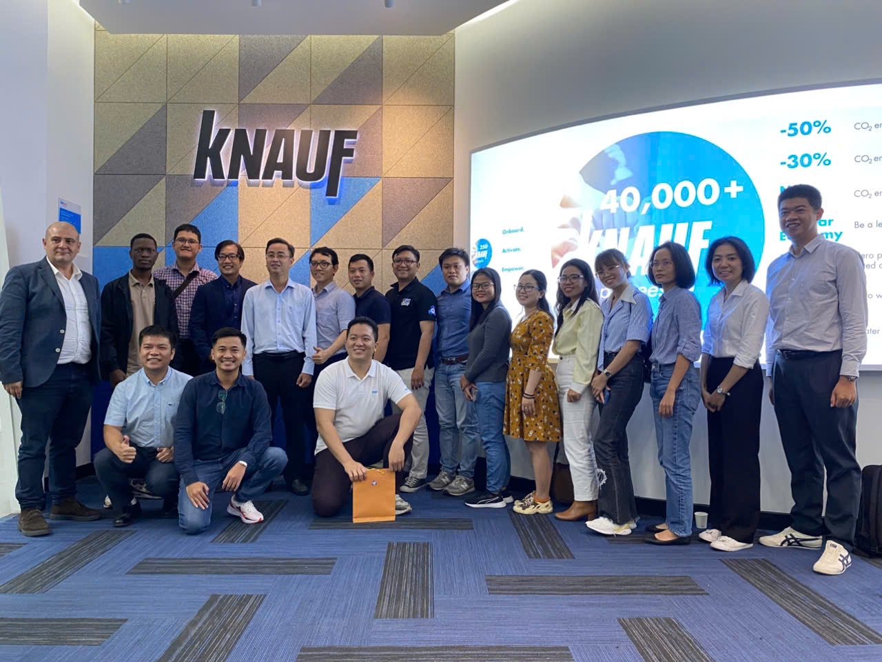 Truong DH Bach khoa trien khai 3 chuong trinh thac si chuan quoc te hinh anh