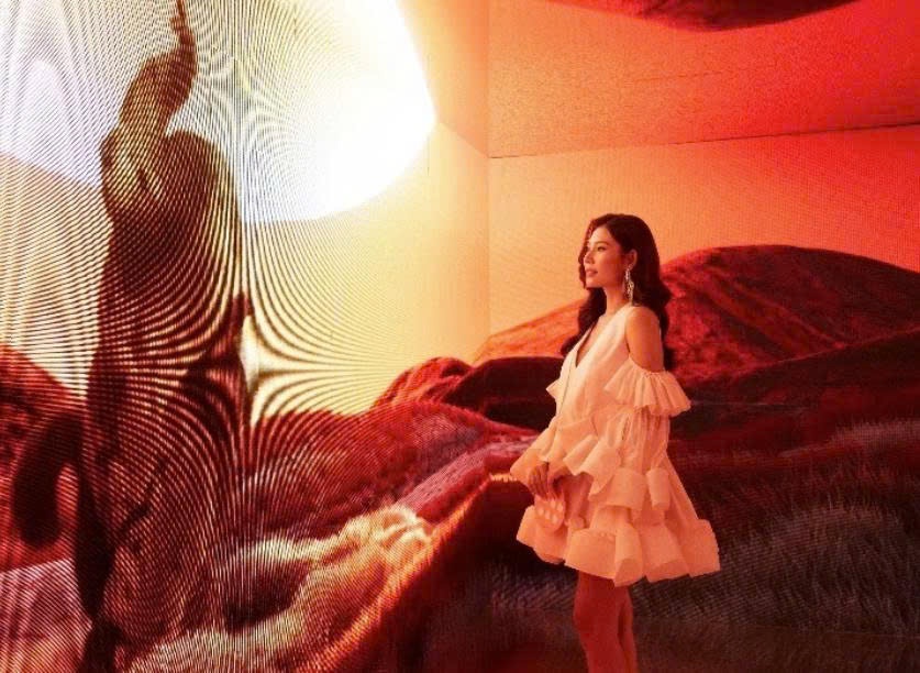 Lactacyd ra mat trien lam ‘Dieu lan da muon noi’ hinh anh