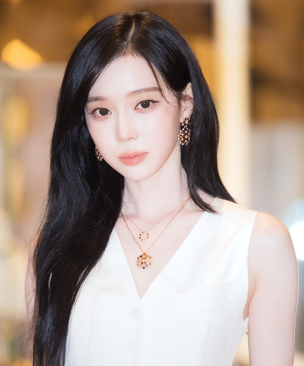Soobin góp mặt cùng Song Hye Kyo, Winter, RIIZE tại 'Tổ ong Chaumet'