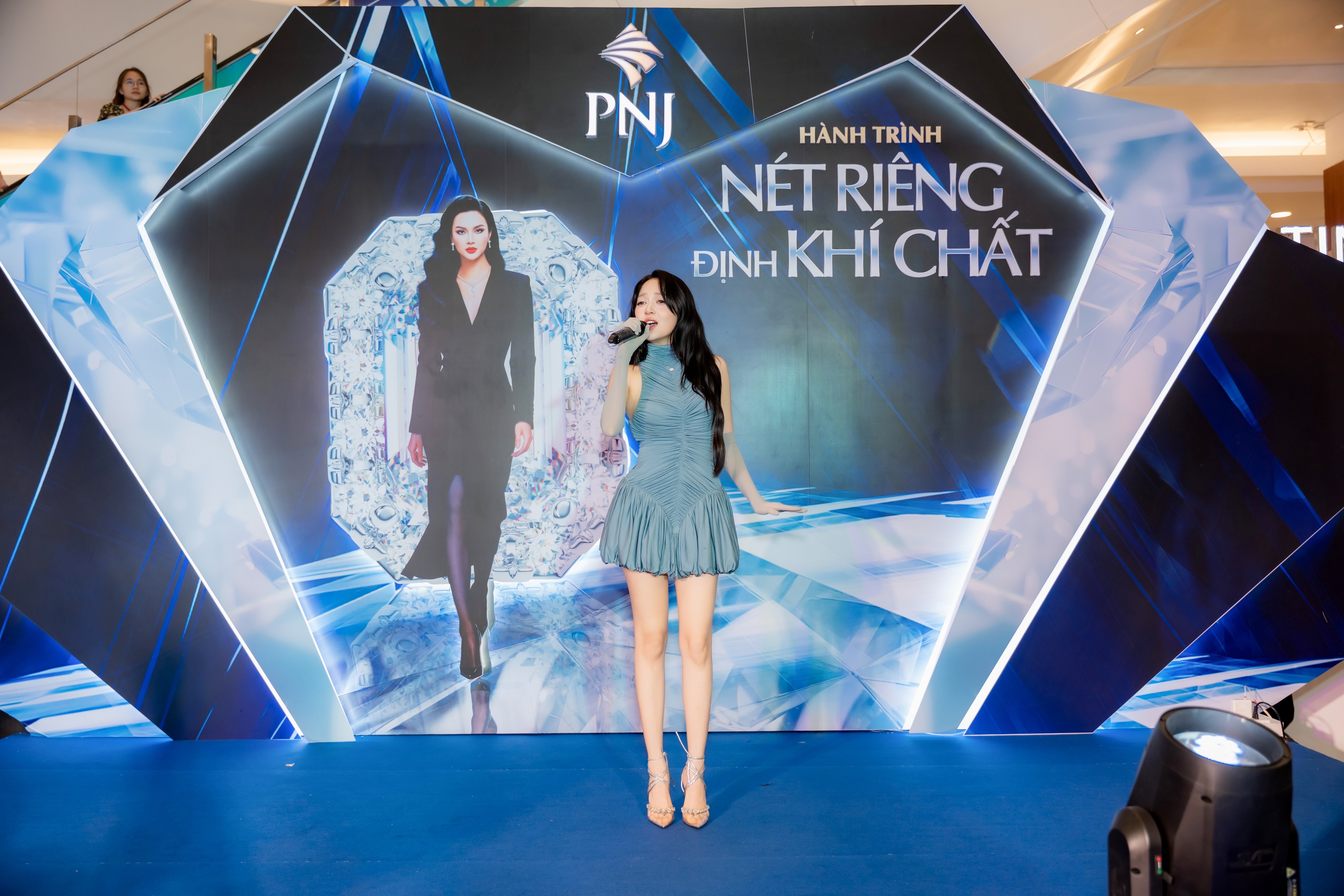 PNJ anh 3