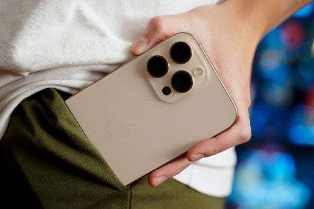 iPhone 16 Pro Max hap dan nho hieu nang ben bi theo nam thang hinh anh