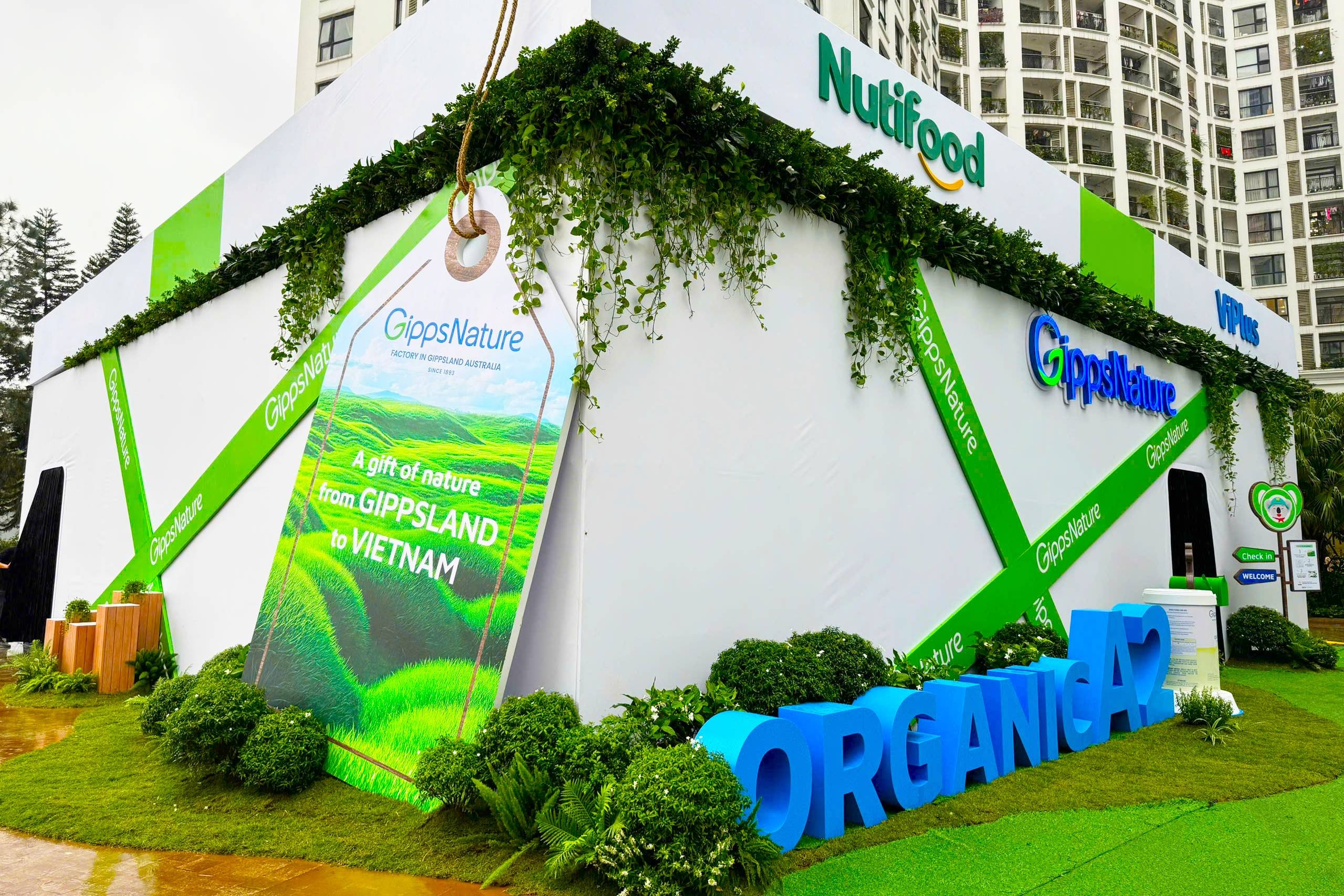 Nutifood ra mat thuong hieu sua quoc te GippsNature tai Viet Nam hinh anh