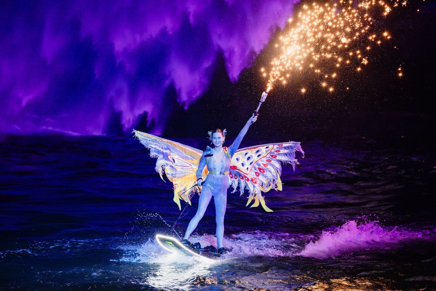 Khai truong loat san pham mua le hoi tai Thi tran Hoang Hon, Phu Quoc hinh anh