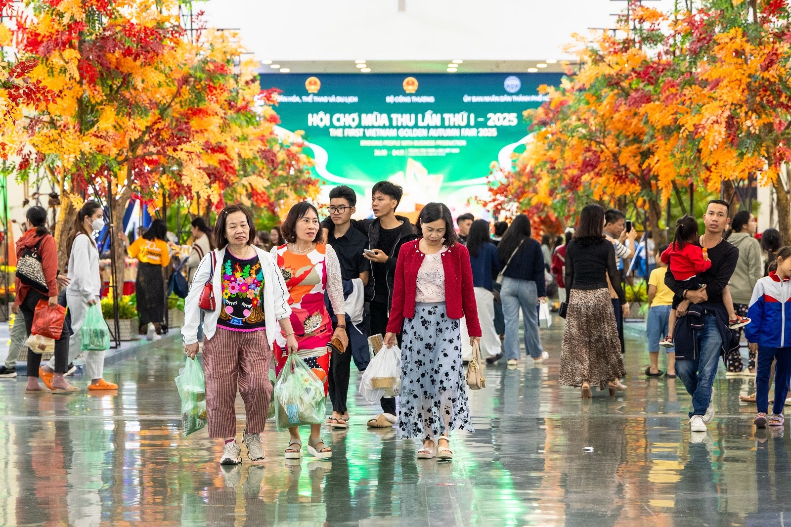 Hoi cho Mua thu anh 10