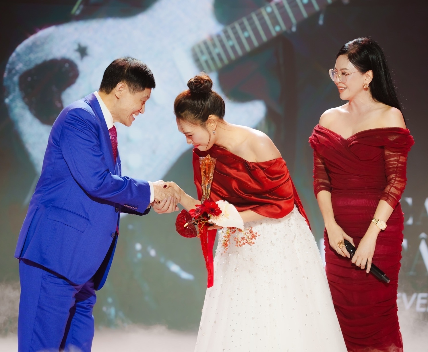 Johnathan Hanh Nguyen anh 6