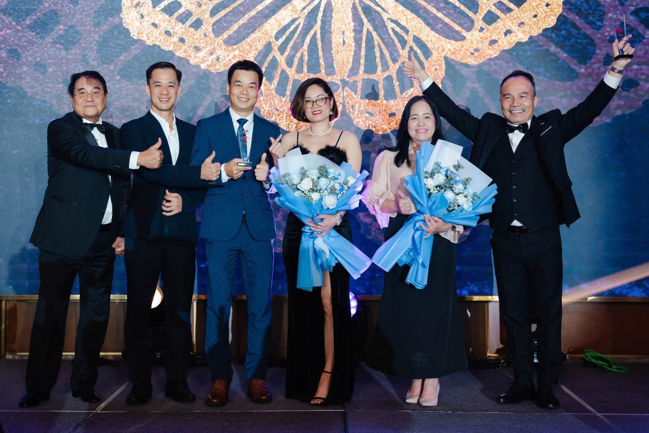 Carlsberg Viet Nam duoc vinh danh 'Doanh nghiep vi cong dong' hinh anh