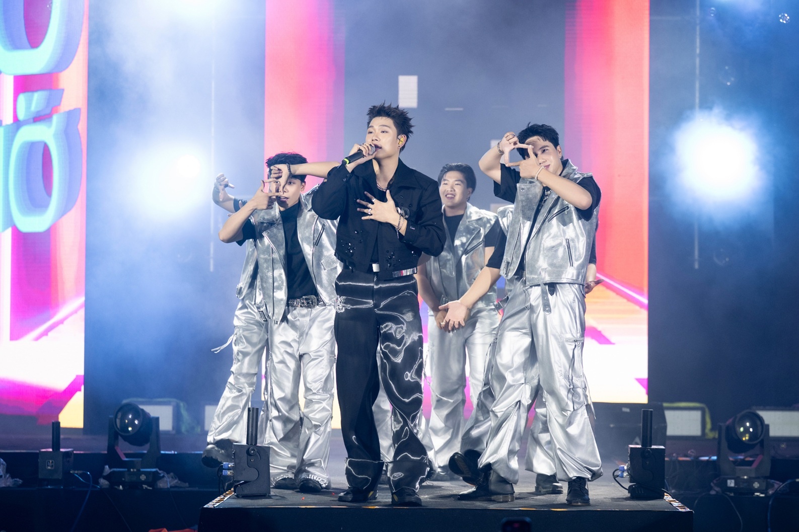 Single with STYLE,  PNJ anh 7