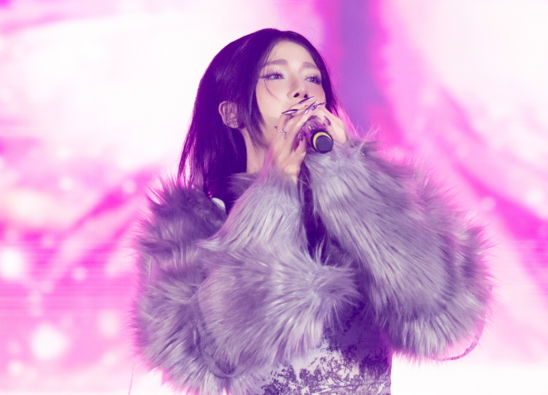 Dem nhac - thoi trang Single with STYLE chinh phuc hang nghin ban tre hinh anh