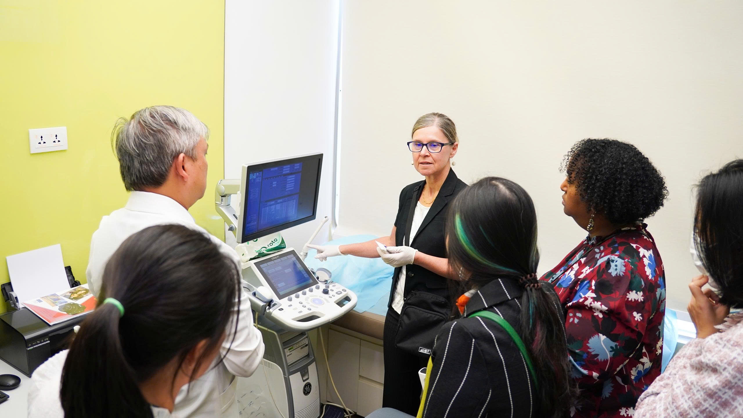 Benh vien Quoc te My (AIH) nhan dau vang JCI lan thu 2 hinh anh