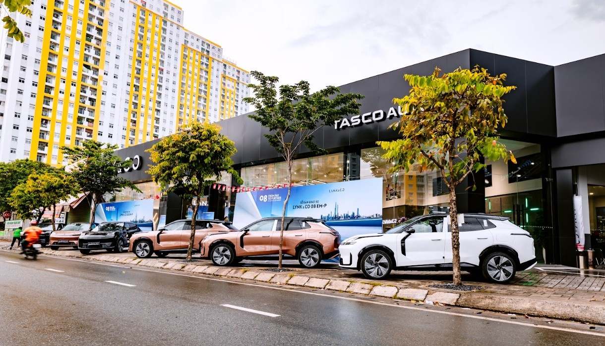 Lynk &amp; Co anh 4