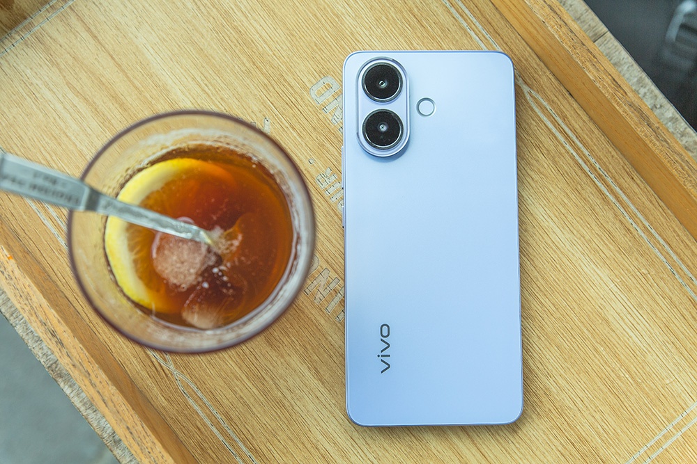 Ngay dai khong buon chan nho ban dong hanh vivo V60 Lite hinh anh