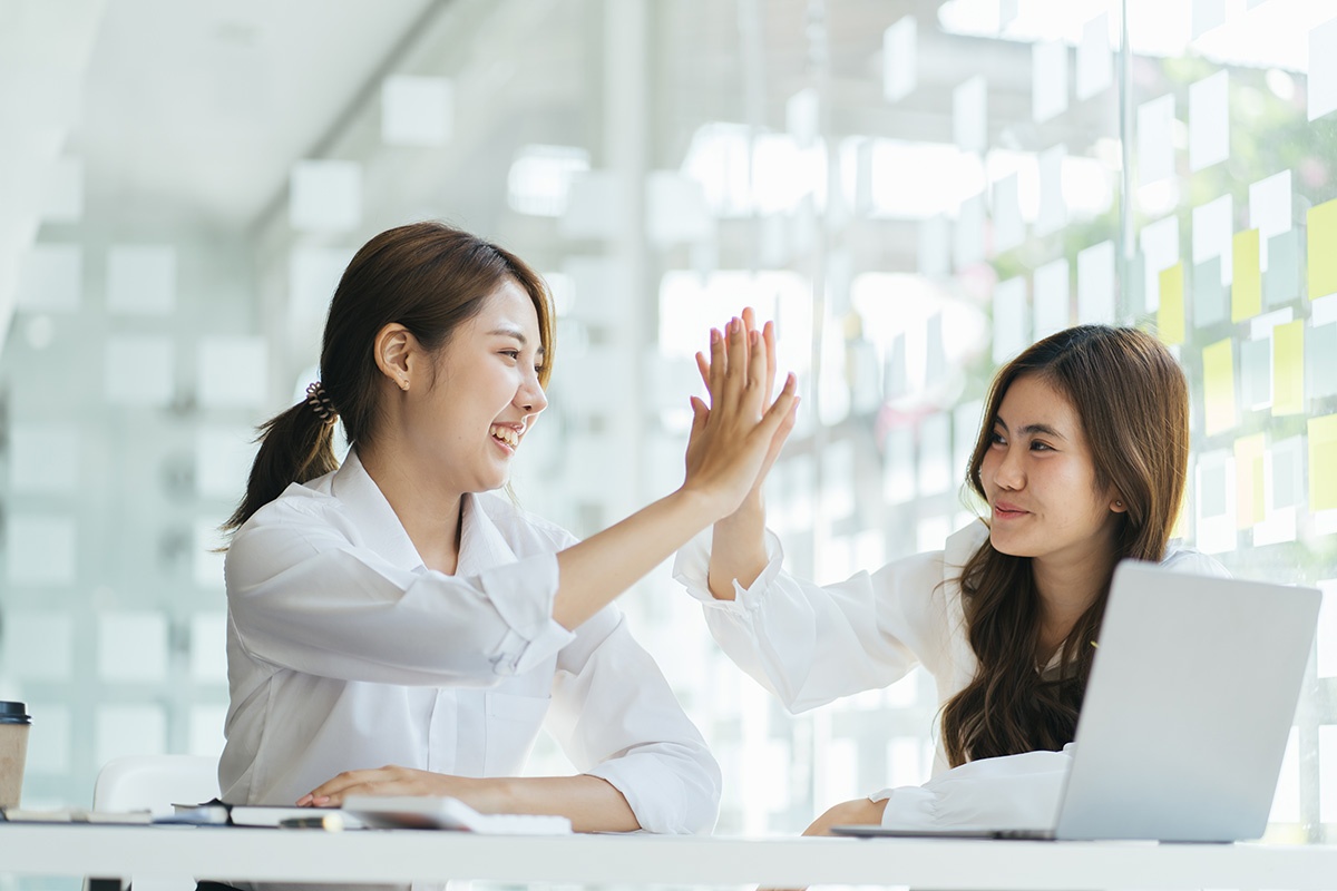 VietnamWorks cung nhan su Viet viet tiep cau chuyen vi the su nghiep hinh anh