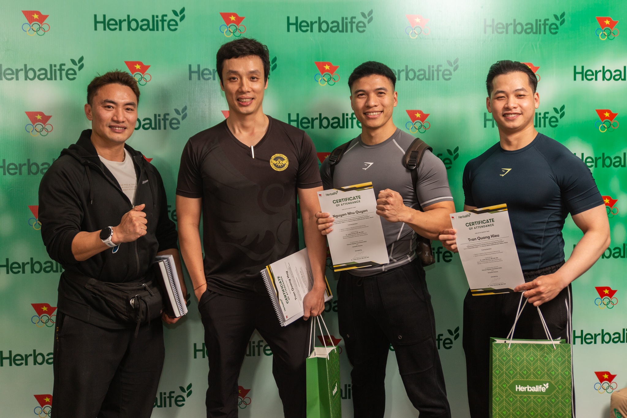 Dua tieu chuan dinh duong the thao the gioi den voi VDV Viet Nam hinh anh