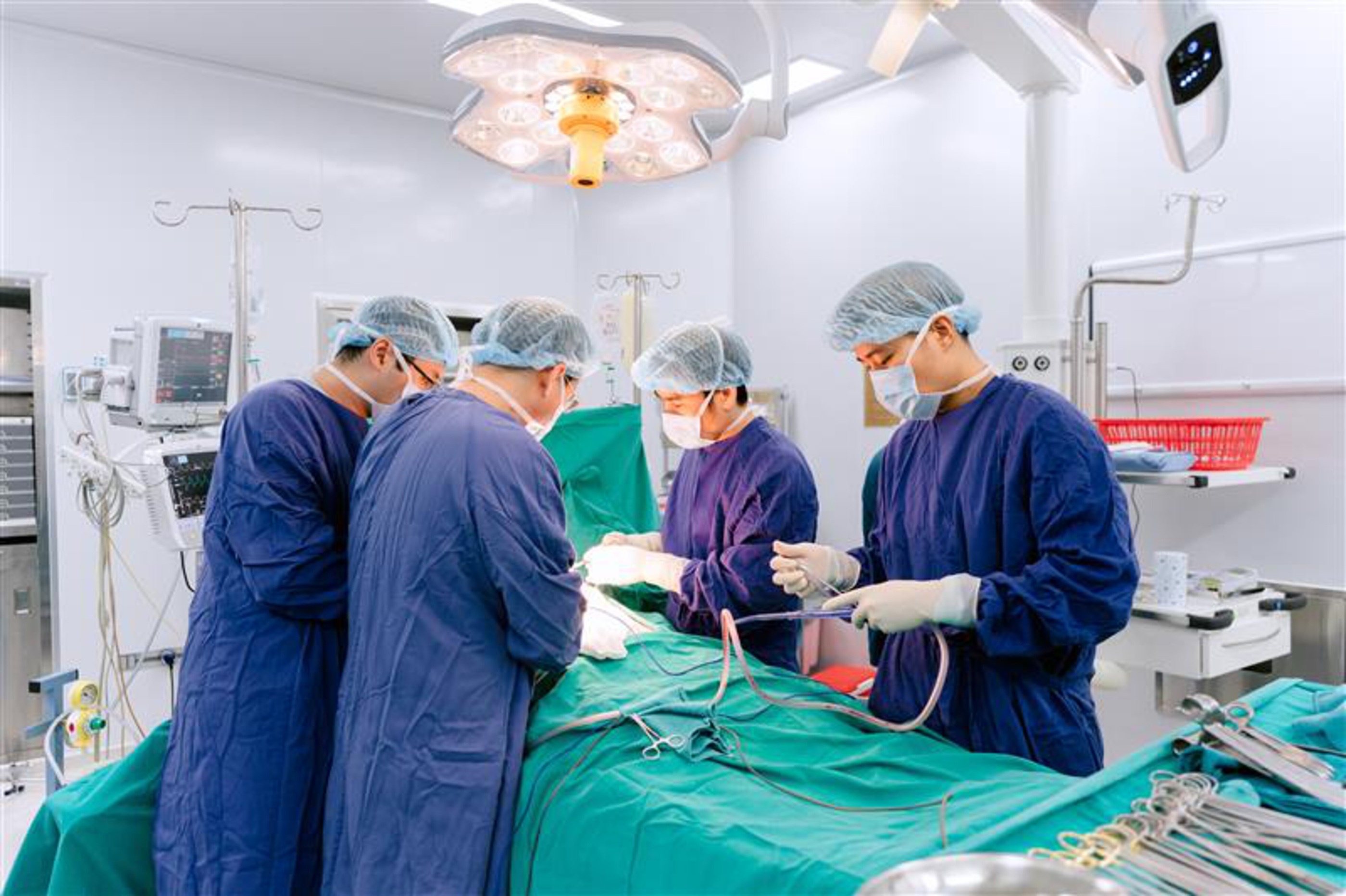 Mo ra huong dieu tri moi cho benh nhan viem tuy man tai Quang Ninh hinh anh