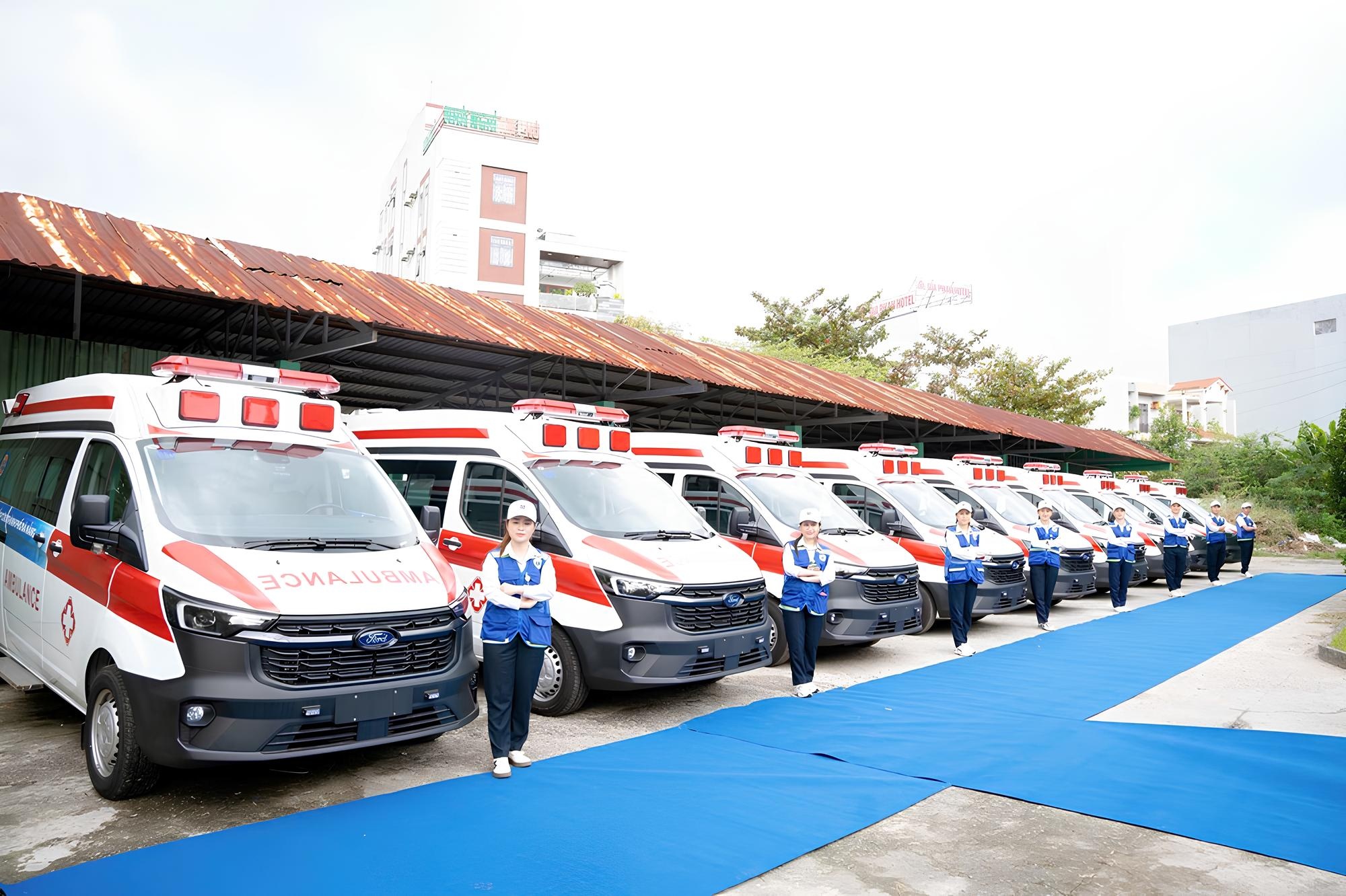 Vingroup ho tro Da Nang nang cap nang luc cap cuu, tang suc manh y te hinh anh