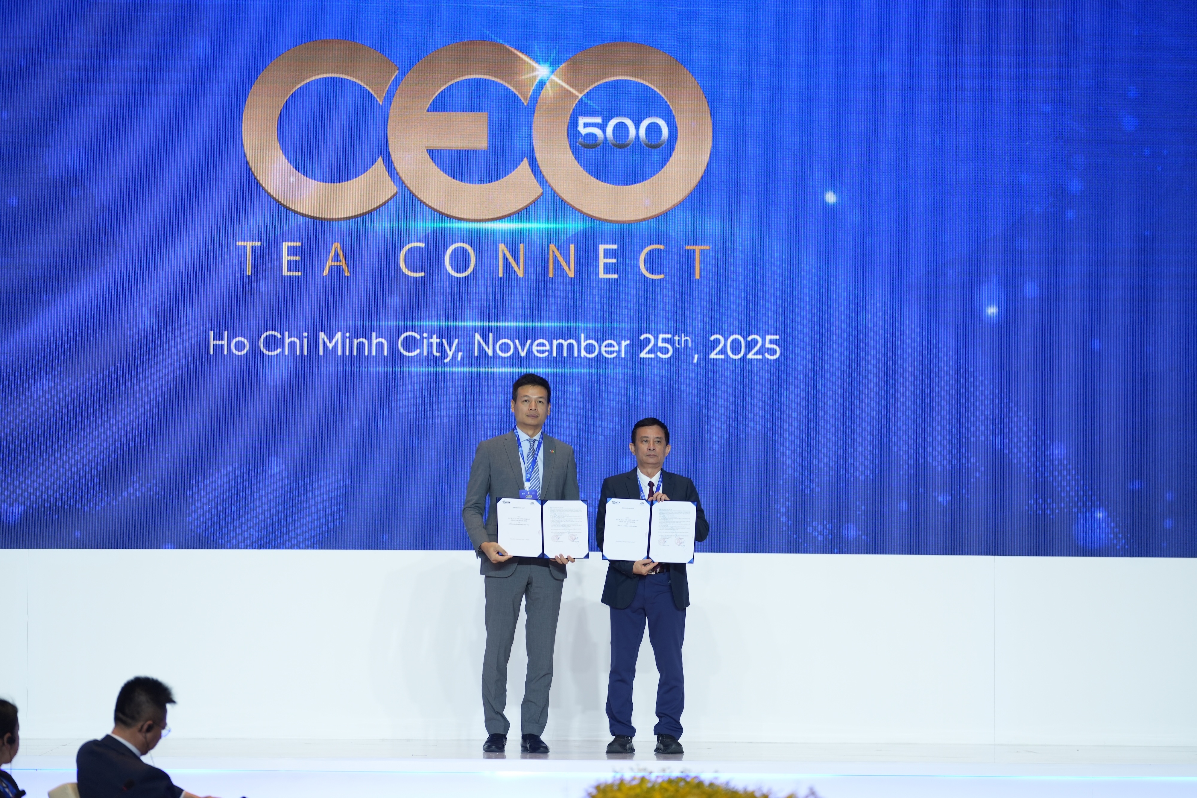 FPT hop luc thuc day xay dung TP.HCM thanh sieu do thi quoc te hinh anh