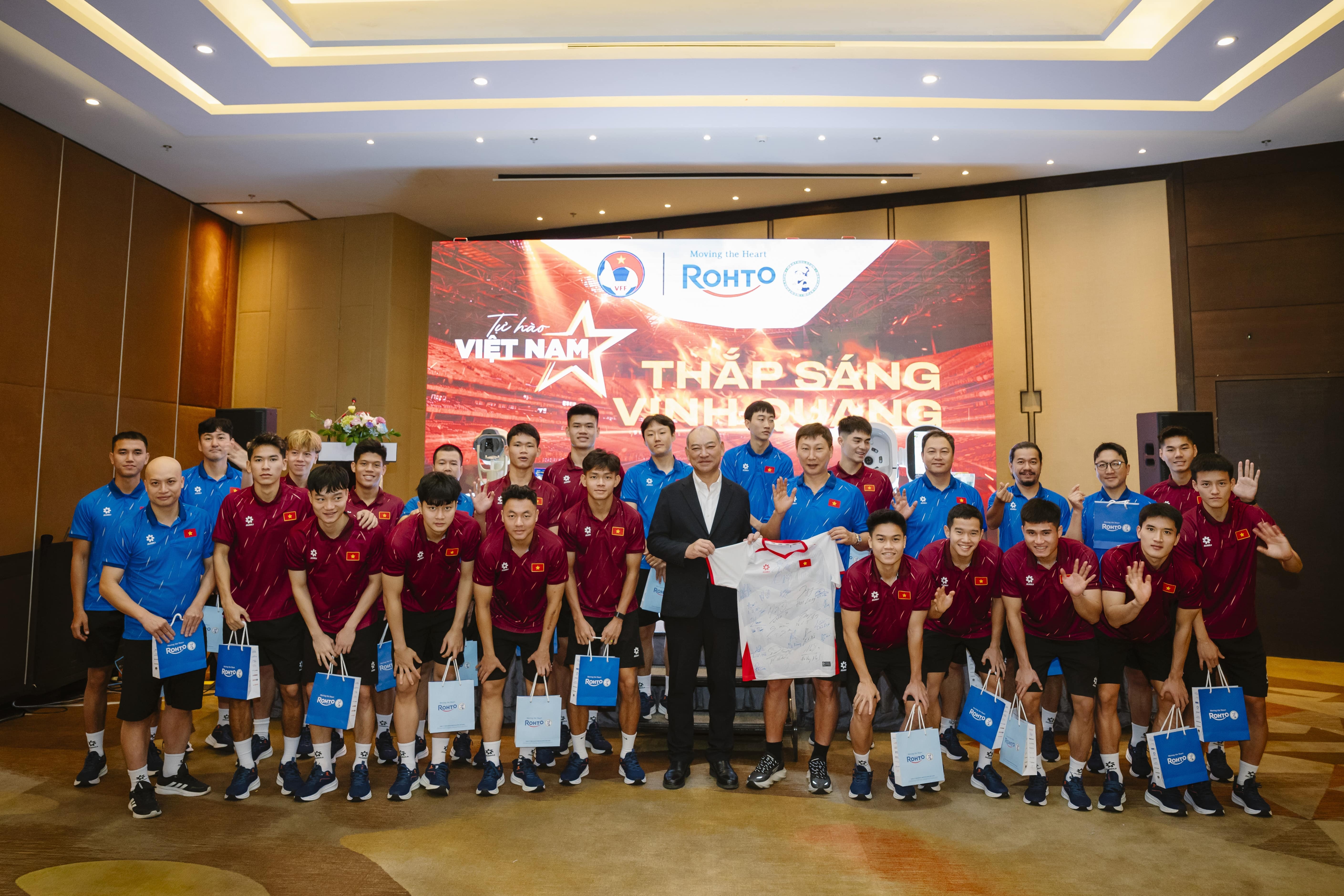 Rohto-Mentholatum anh 3