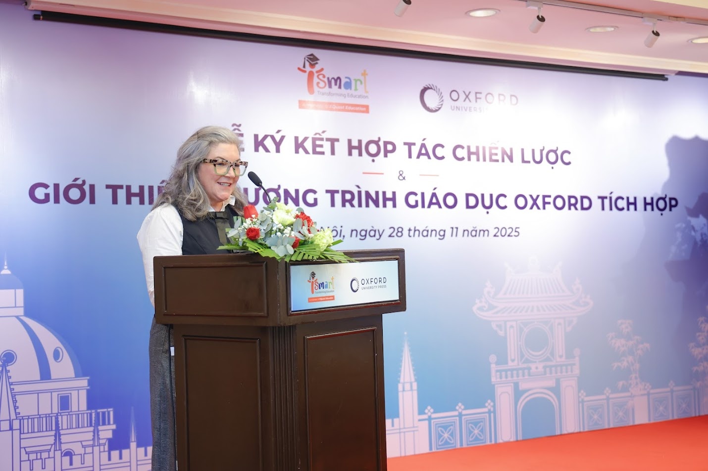 Pho thong quoc te anh 1