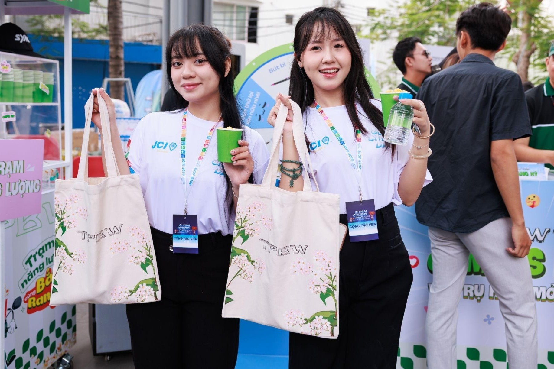 Chuoi su kien TPBW Campus Fest khoi dong tai Dai hoc Cong nghe Sai Gon hinh anh