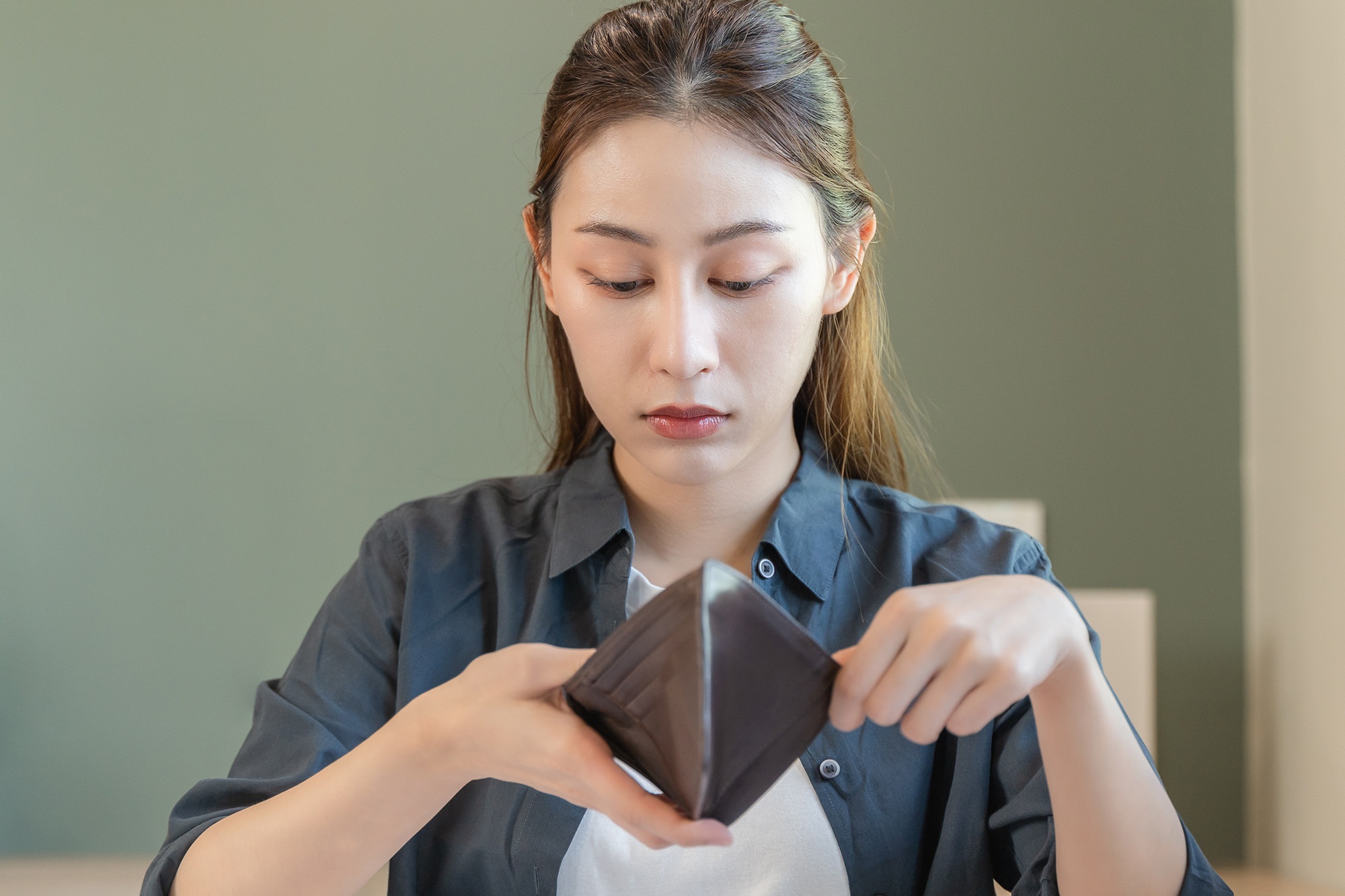 Nhan tien thuong Tet, nen uu tien an toan tai chinh hinh anh