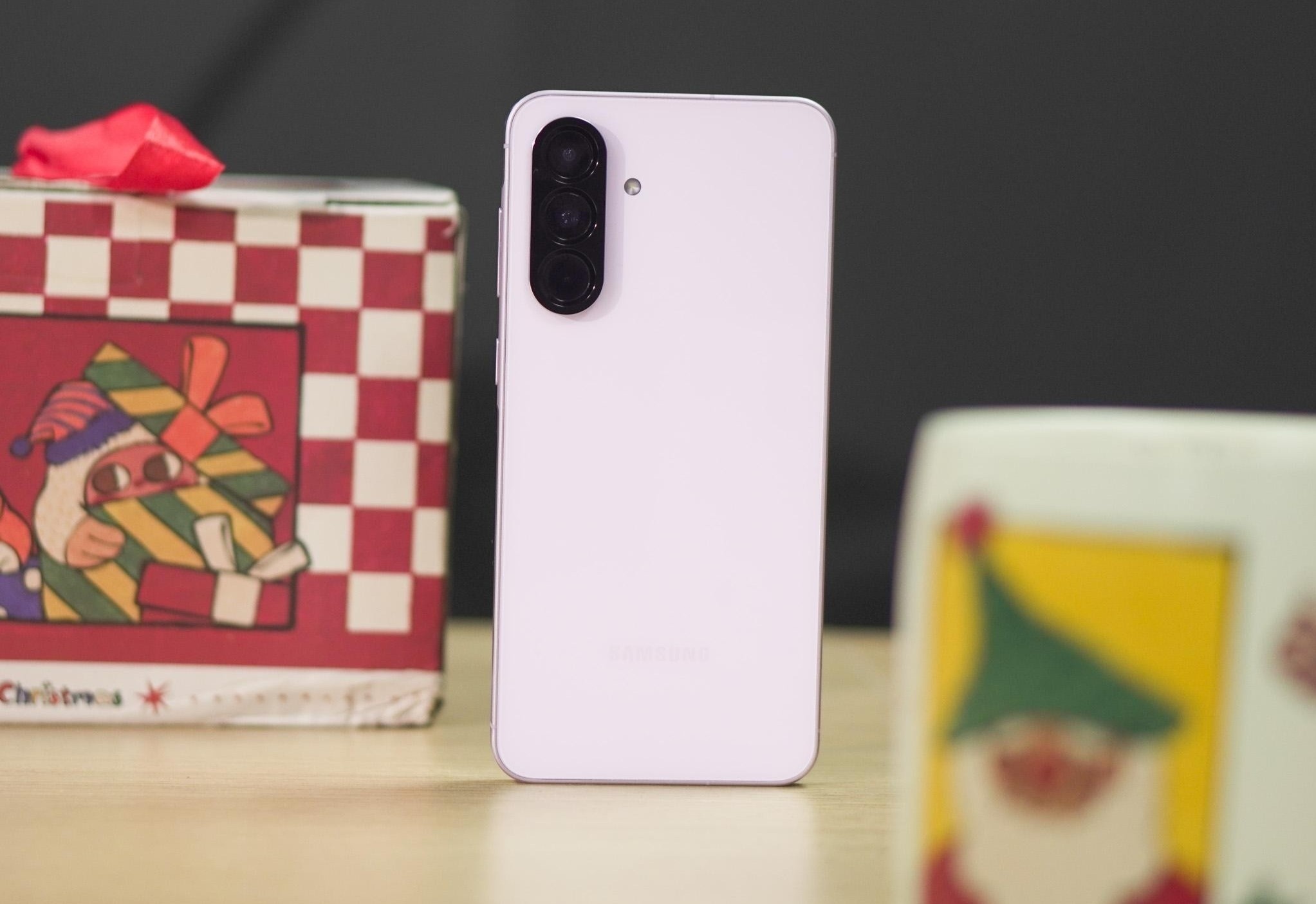 Gemini Live goi y chon qua mua Giang sinh hinh anh