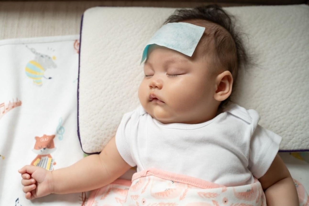 Lam gi de bao ve tre duoi 1 tuoi khoi nhap vien do virus RSV? hinh anh