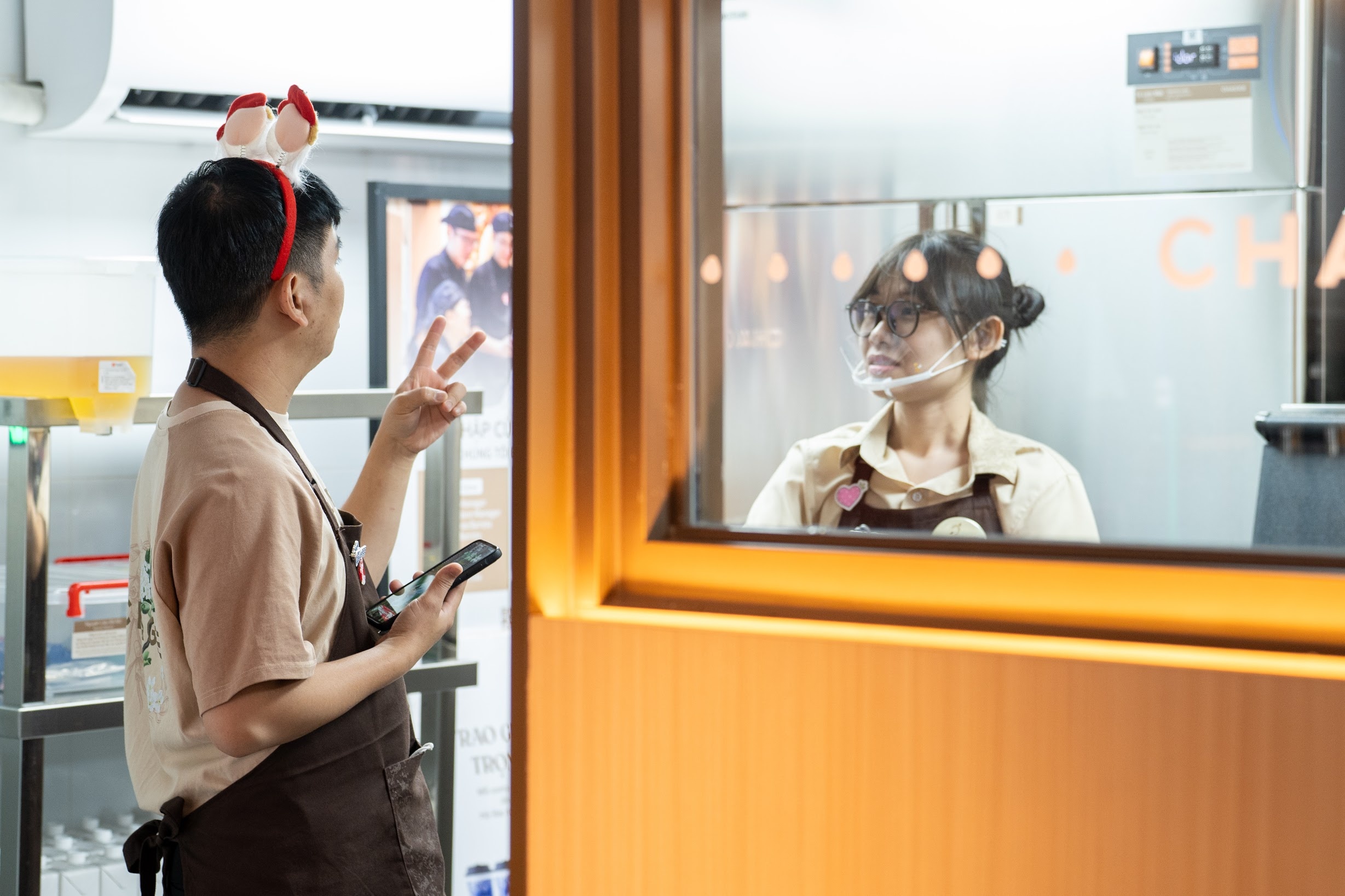 Nguoi Khiem Thinh anh 8