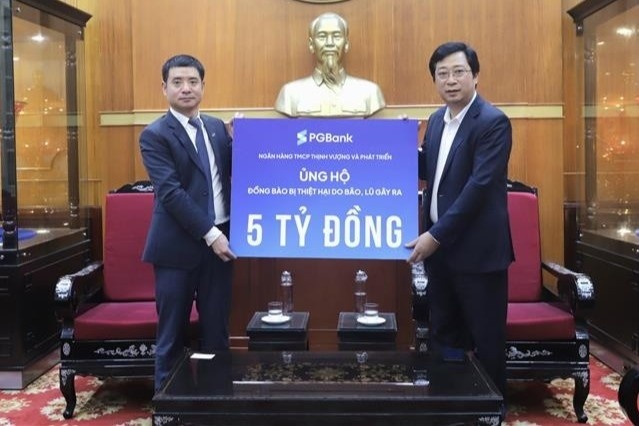 PGBank ung ho 5 ty dong ho tro mien Trung, Tay Nguyen khac phuc bao lu hinh anh