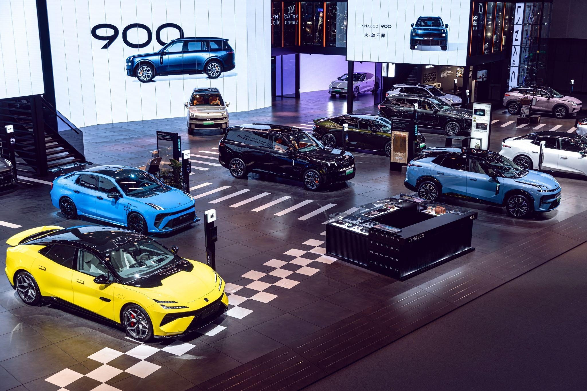 Lynk & Co xuat hien an tuong tai Trien lam oto quoc te Quang Chau 2025 hinh anh