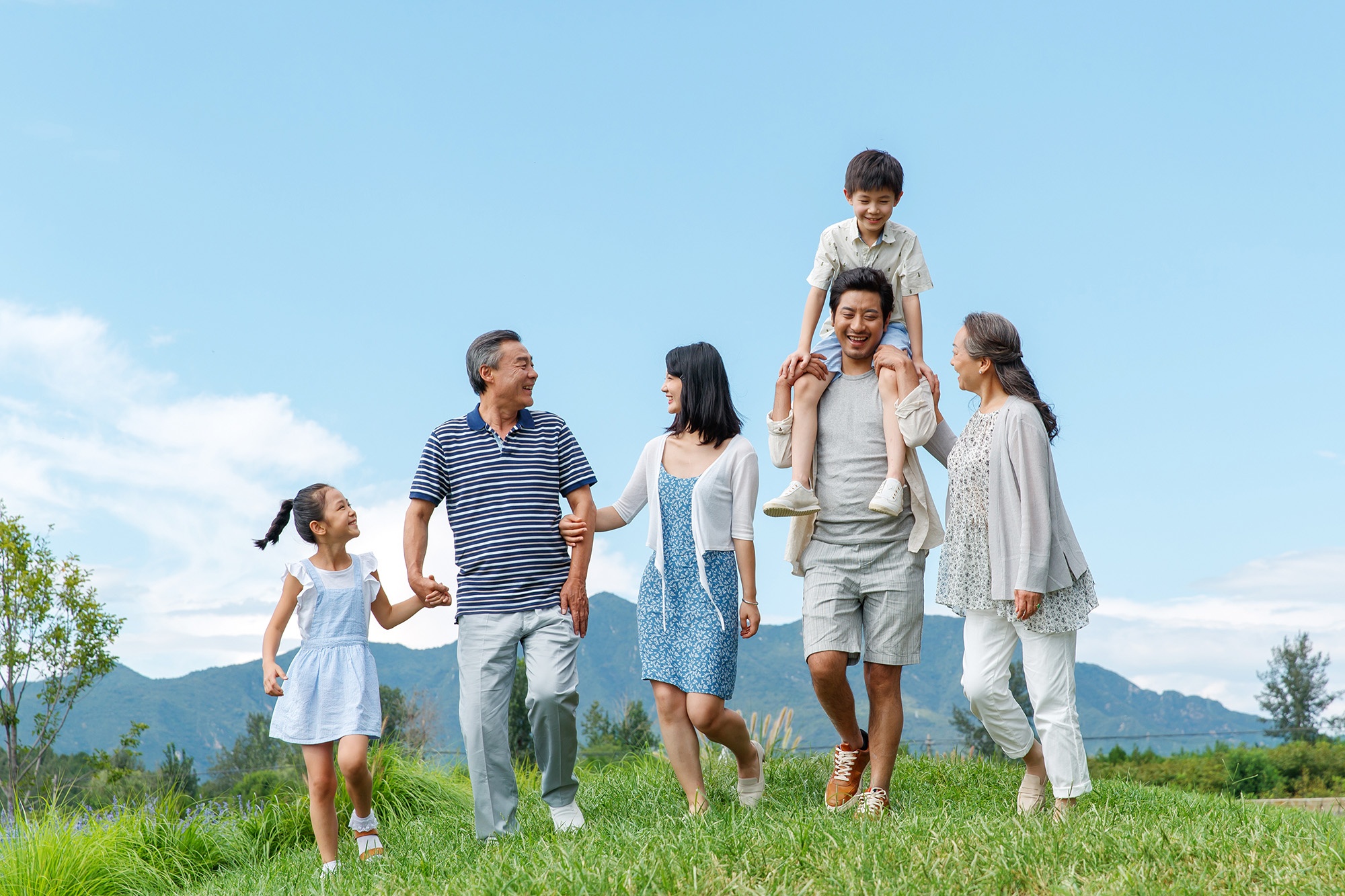 ‘Kham pha khi chat’ - hanh trinh di tim ban sac hinh anh