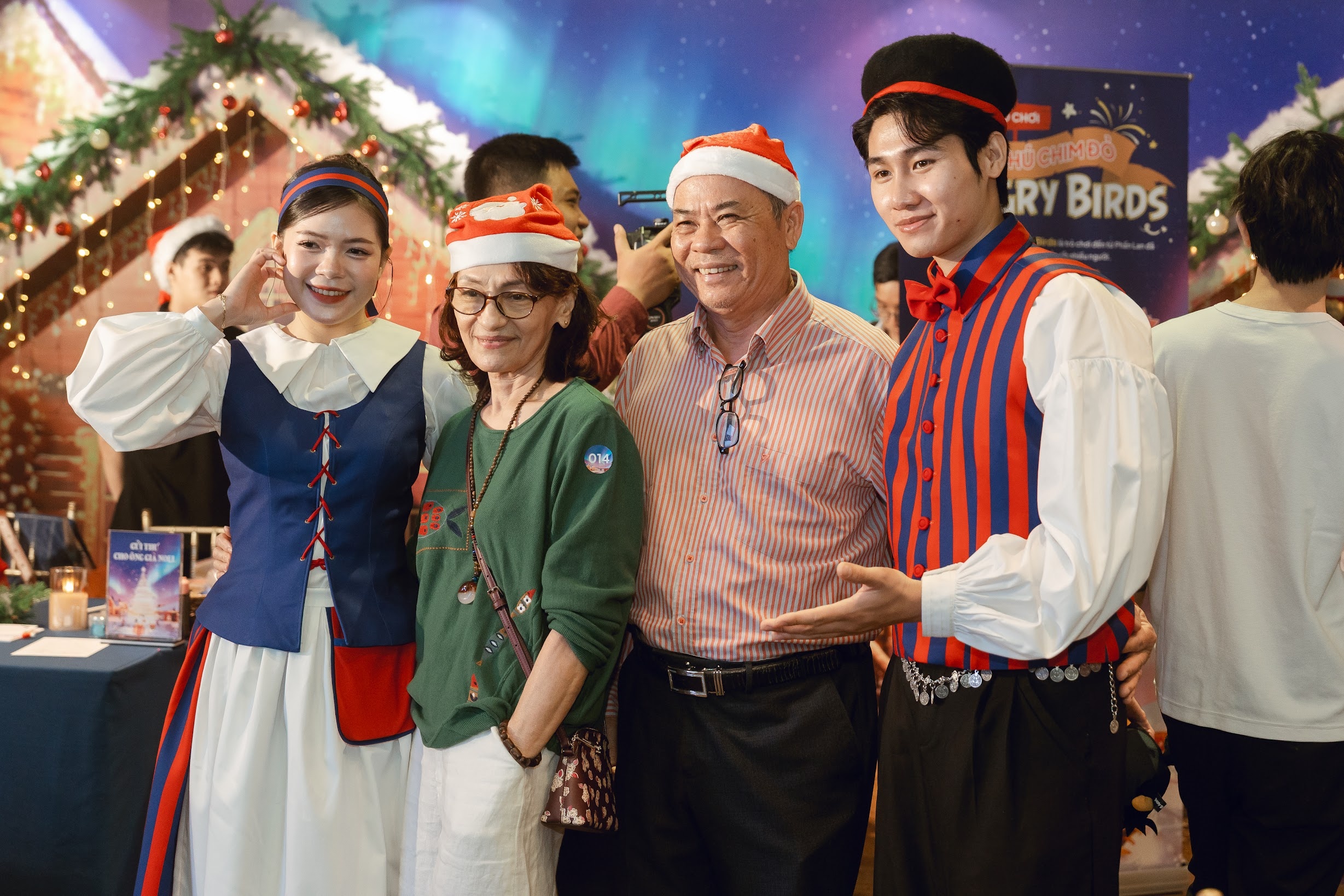 Finest Future tai hien Giang sinh Phan Lan qua SISU Christmas hinh anh