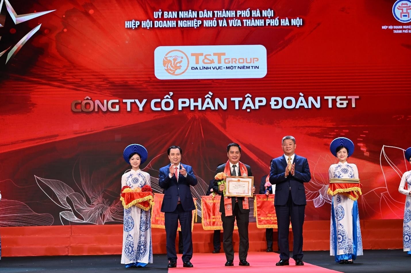 T&T Group ghi dau an o Le ton vinh doanh nhan, doanh nghiep Thang Long hinh anh