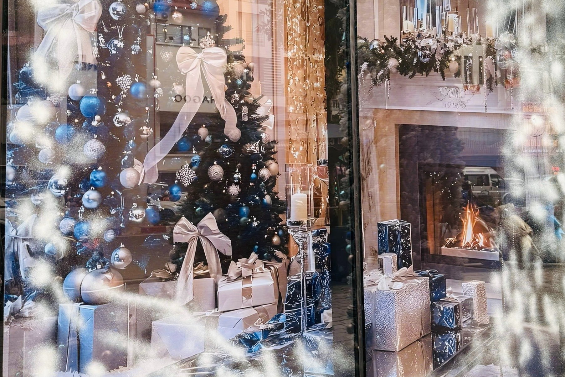 Nhin lai khoanh khac Giang sinh dam chat chau Au tai PNJ NEXT hinh anh