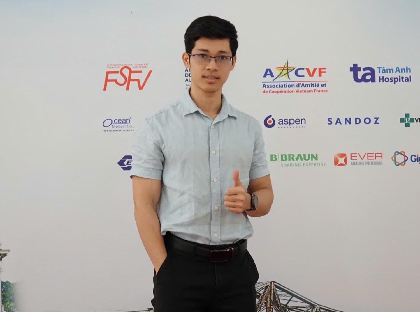 Nguyen Vu Binh anh 4