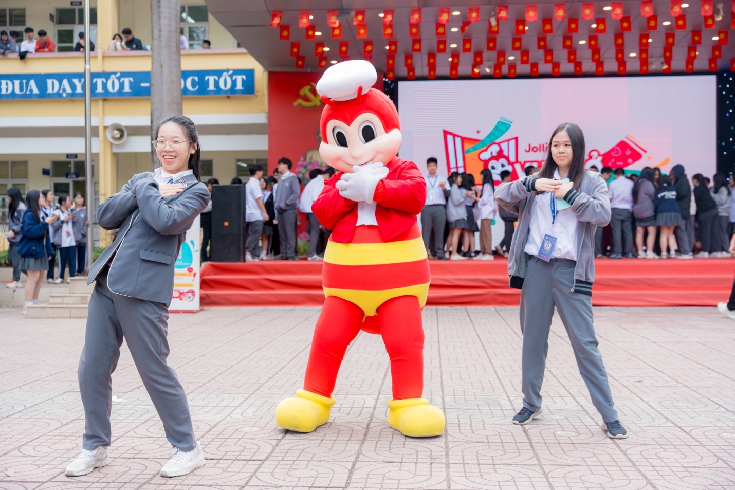 Jollibee Viet Nam anh 2