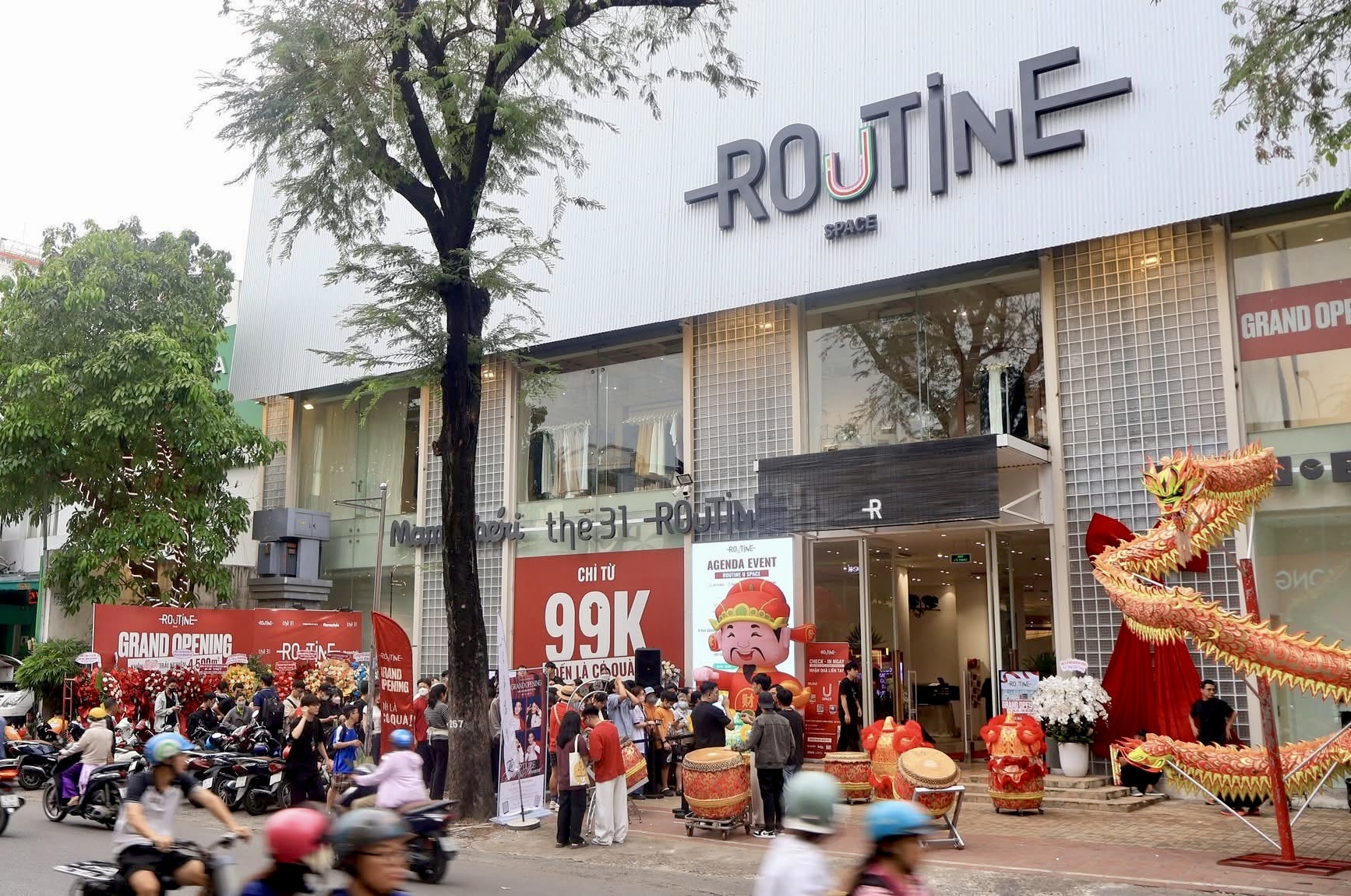 Routine khai truong U Space, mo rong he sinh thai mua sam cho gioi tre hinh anh