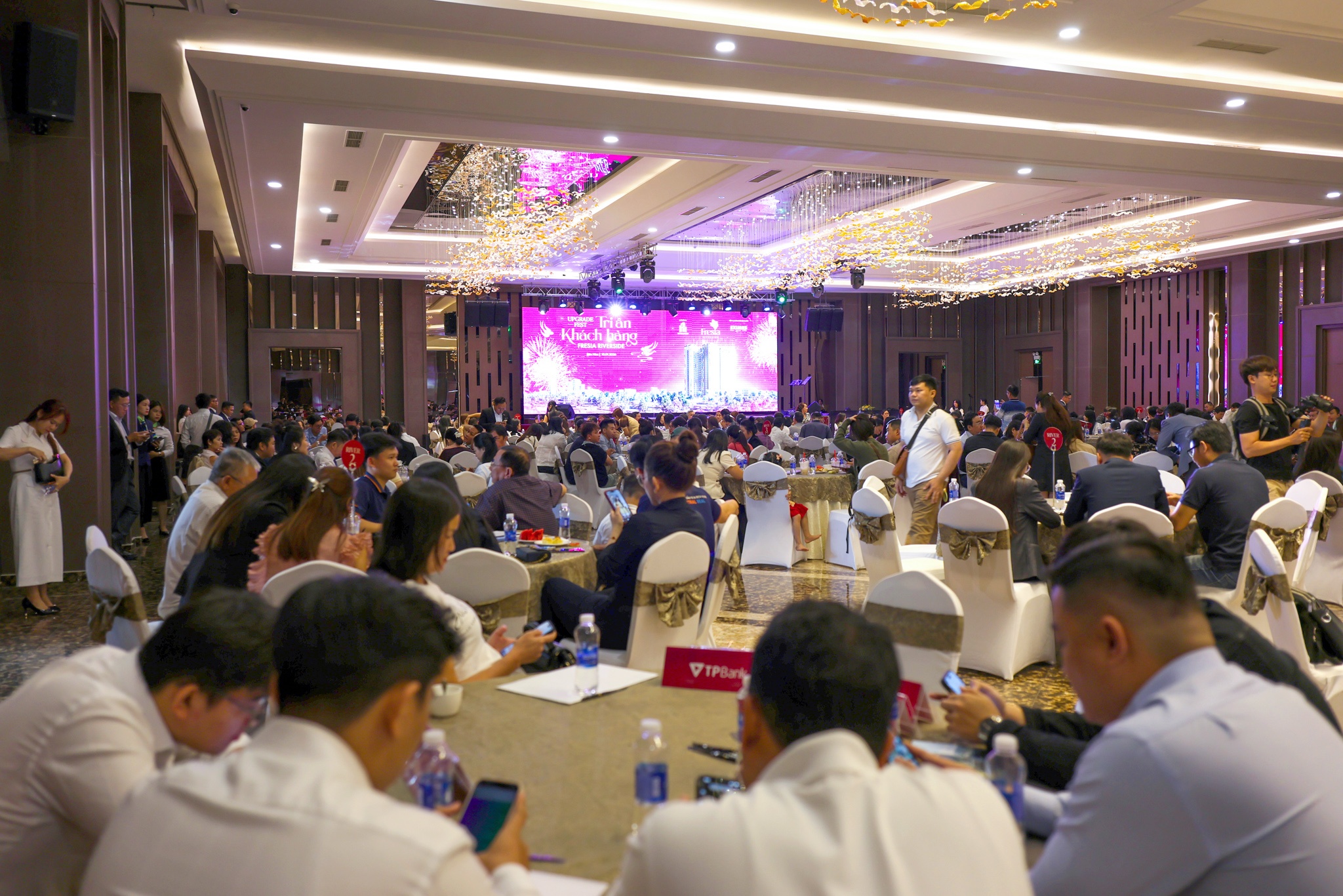 Fresia Riverside anh 1