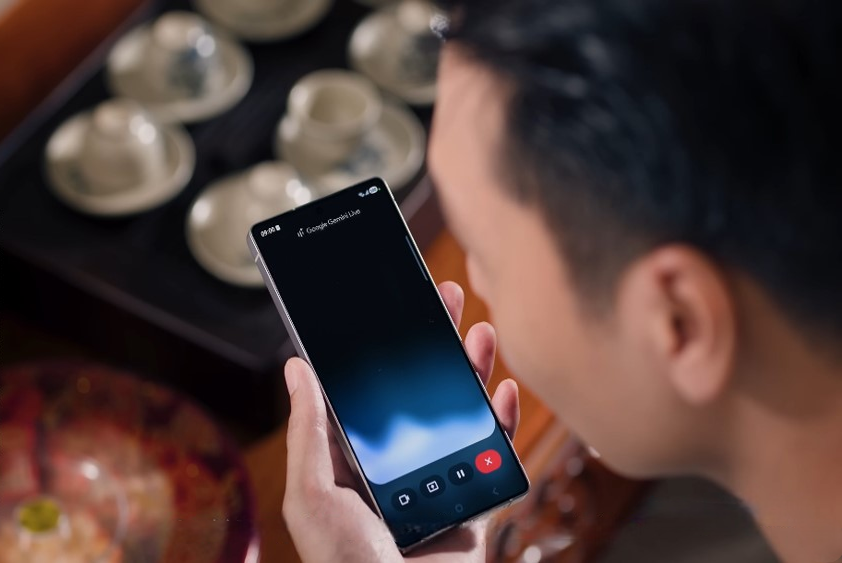 Cong nghe giup ca nhan hoa Tet theo phong cach rieng hinh anh