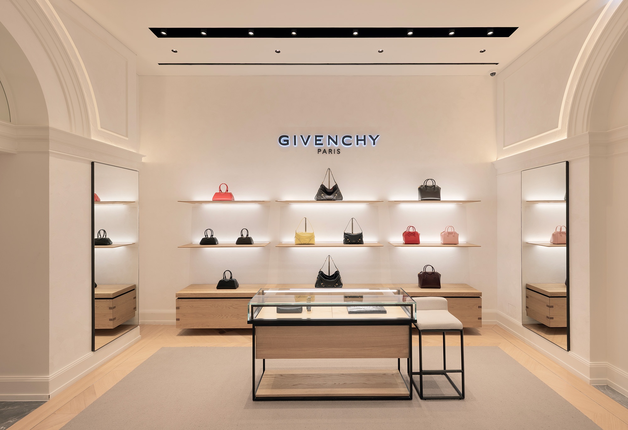 SIS Continental anh 3