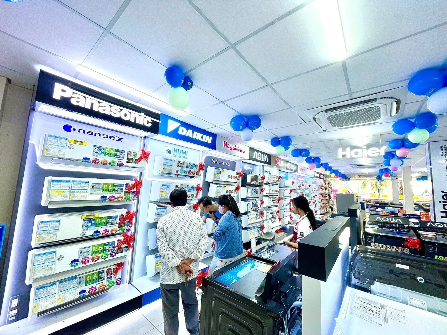 Sam do gia dung moi ngay Tet, nhan uu dai lon tai Dien may Xanh hinh anh