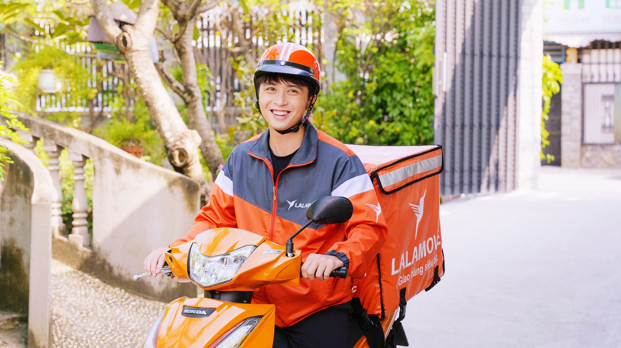 Yeah1 lam phim moi ve 'anh tai' vuot kho mua Tet hinh anh