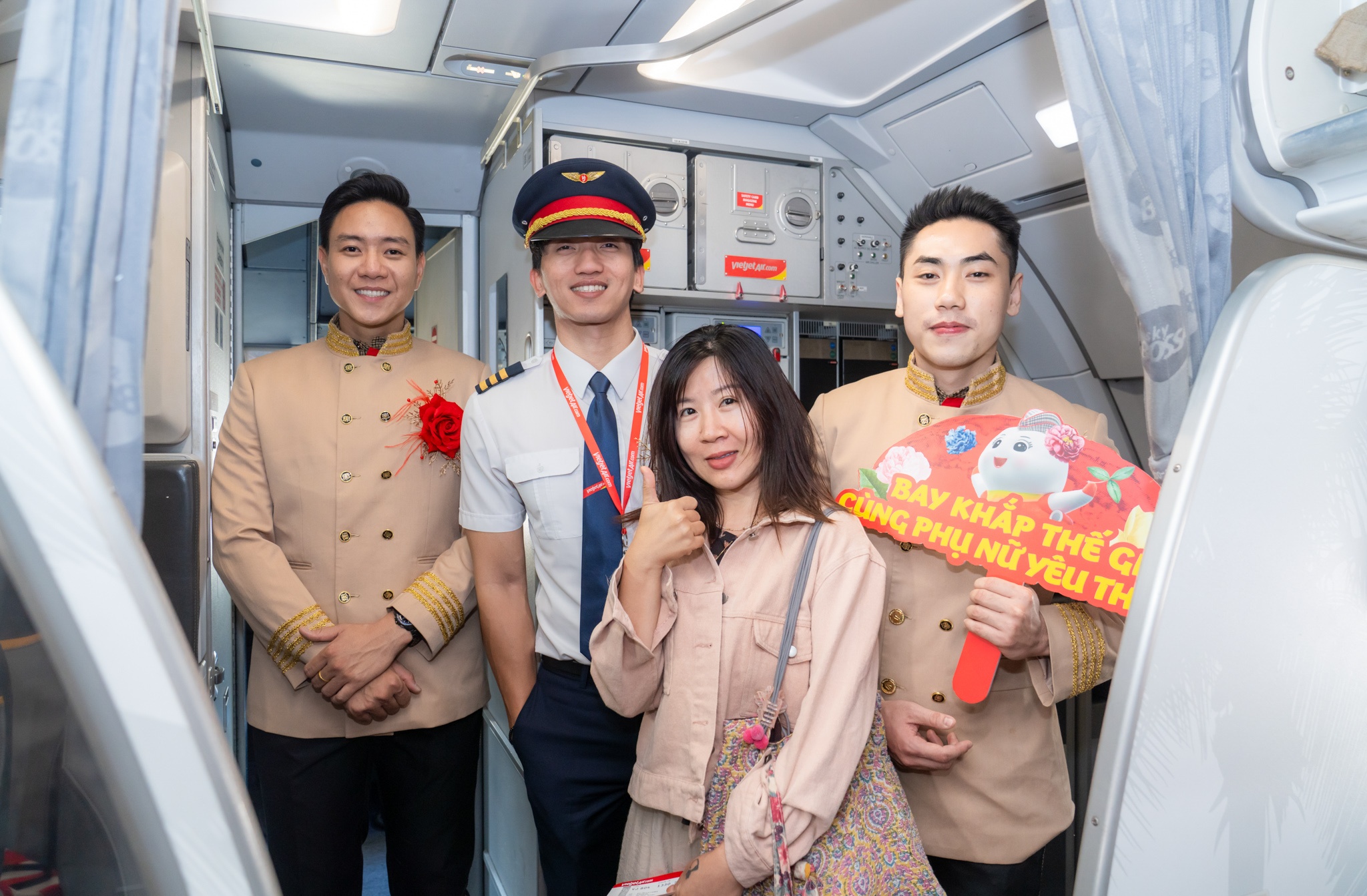 Vietjet anh 8