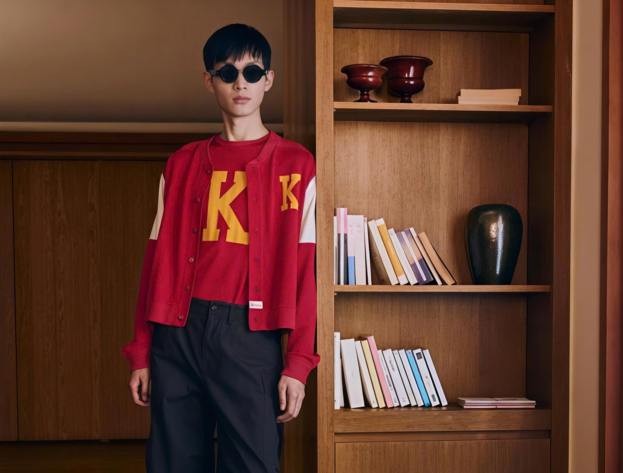 Kenzo Thu-Dong 2026 - hai the he dong vong duoi thanh duong xua hinh anh