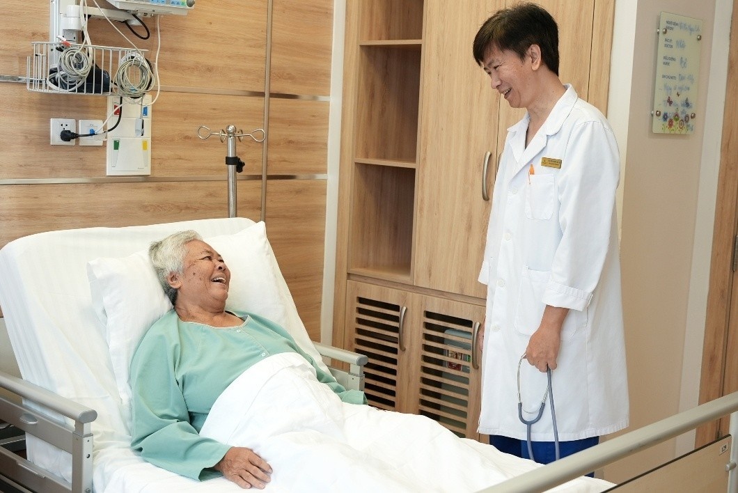 Can thiep kip thoi 3 ca hep van dong mach chu nang, benh canh phuc tap hinh anh