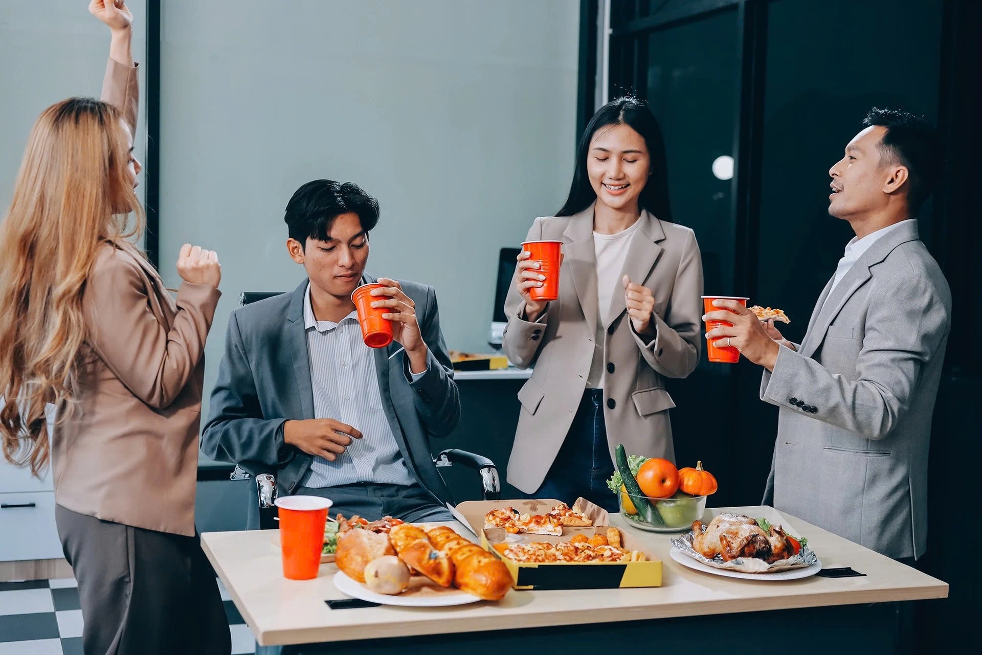 Cach dan cong so 'bat che do' chuan bi don Tet khi ky nghi can ke hinh anh