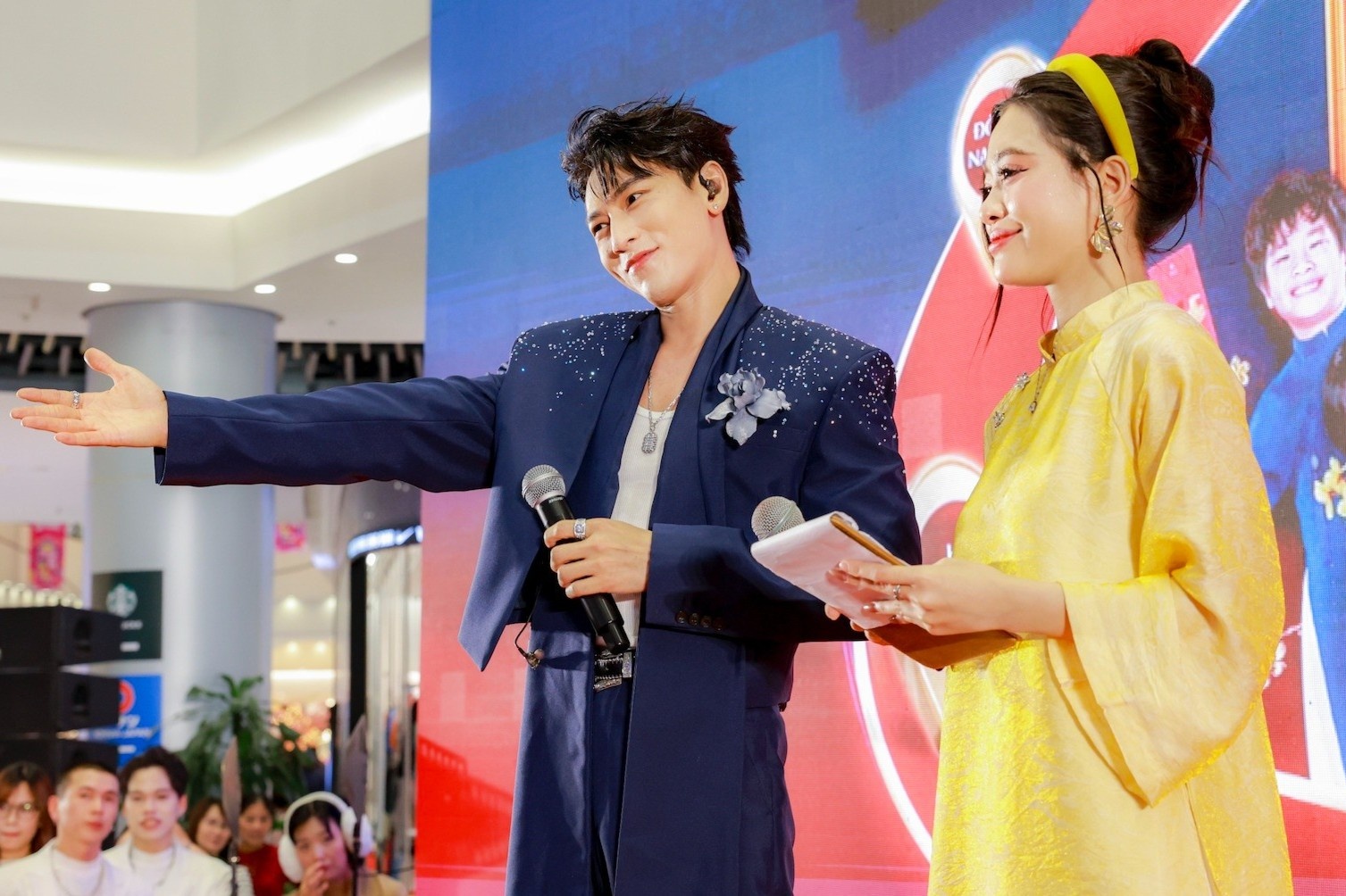 Isaac, Bui Cong Nam xuat hien o 'Toa do tich loc xuyen Viet 2026' PNJ hinh anh