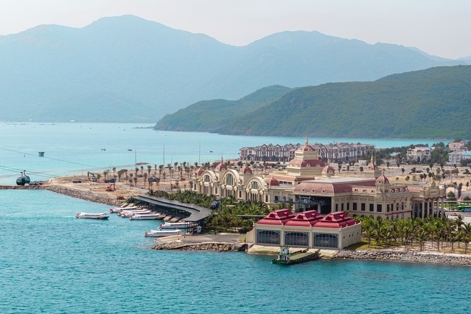 Du lich tang toc dua BDS dong tien Nha Trang 'tro lai duong dua' hinh anh