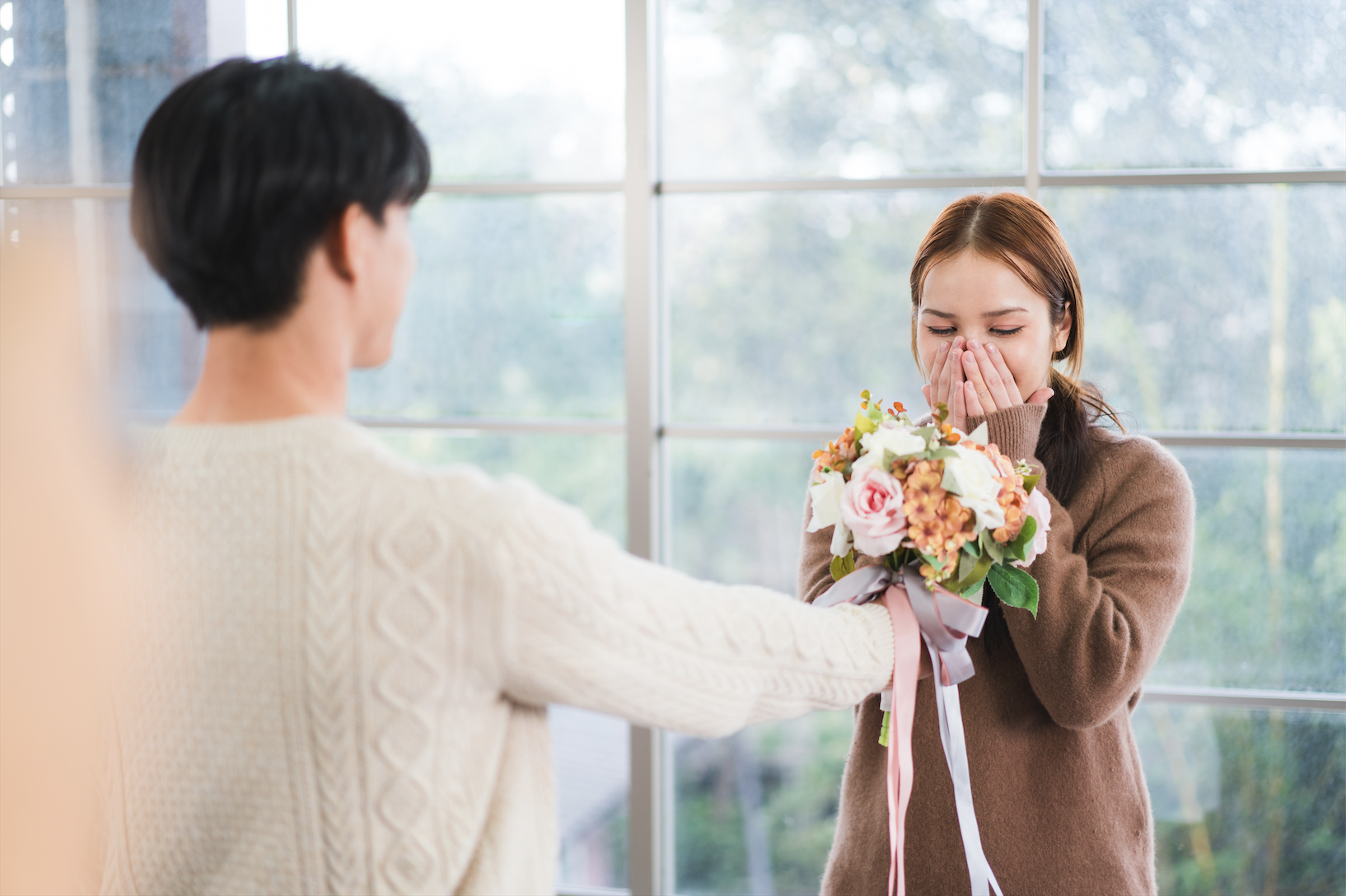 4 goi y qua tang giup chang 'ghi diem' khi 8/3 roi vao chu nhat hinh anh