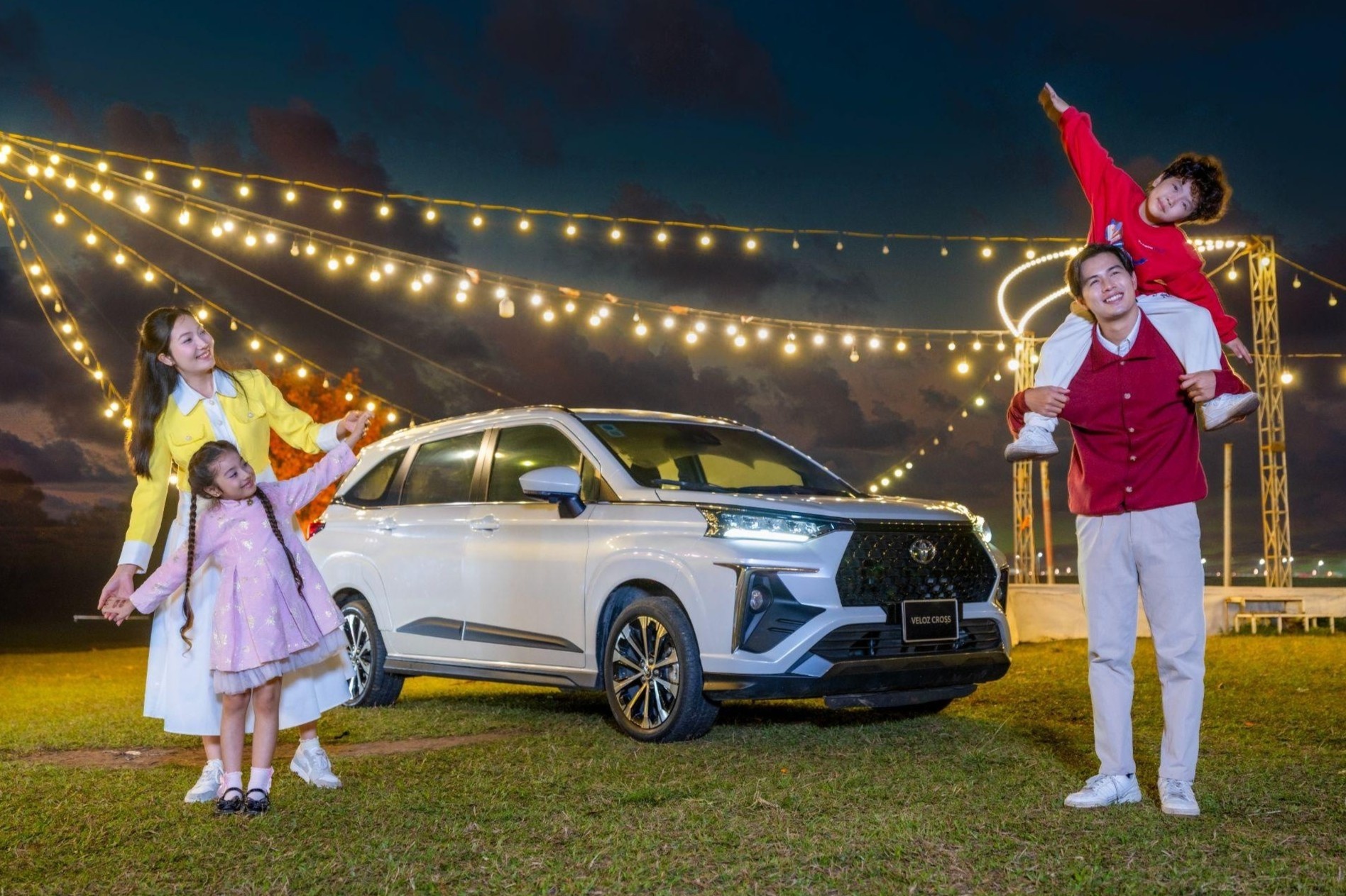 Khuyen mai lon mang den co hoi so huu oto dau nam cho gia dinh tre hinh anh